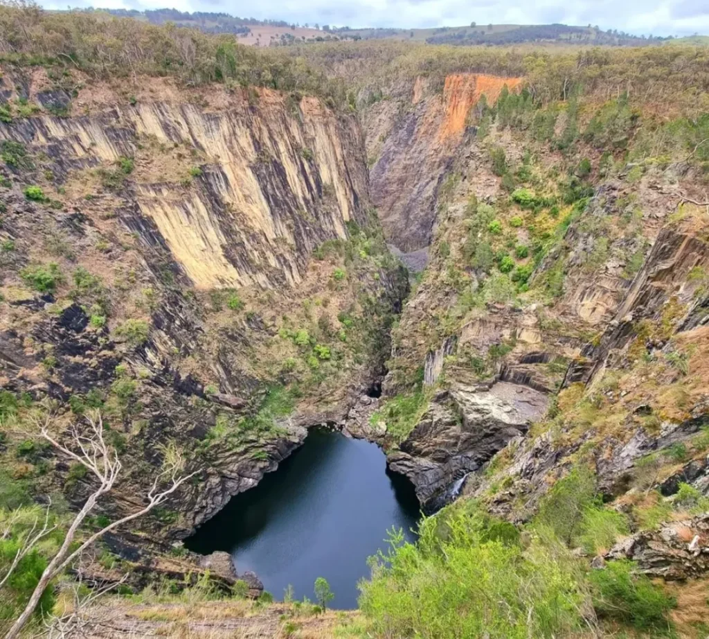 Waterfall Way