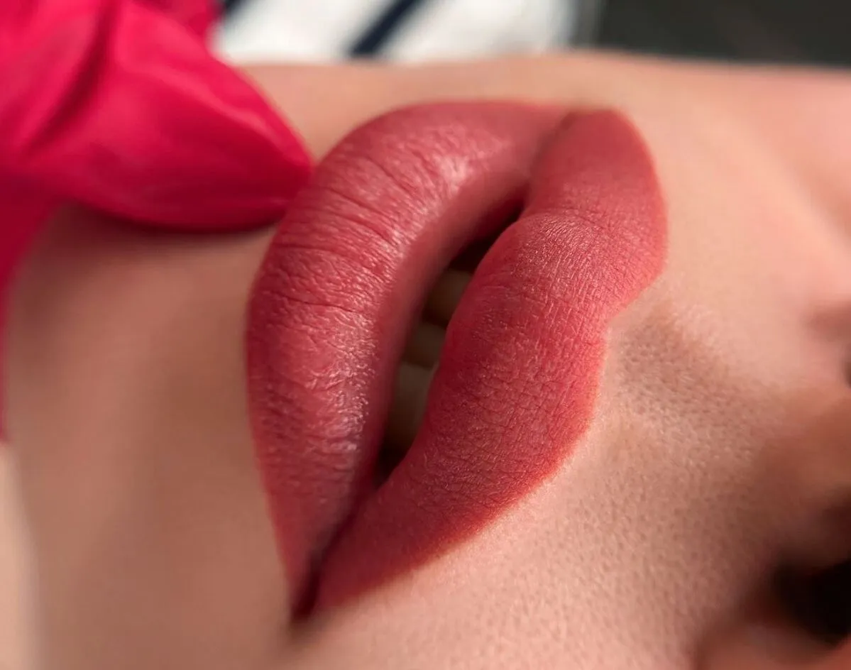 lip colour tattoo